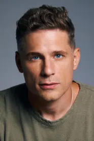 Matt Lauria